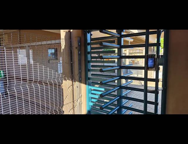 1 BEDROOM PROPERTY TO RENT IN DIE BULT